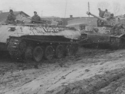 Bergepanther towing Tiger I Eastern front 1944 45