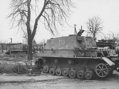 Brummbar number 110 1945