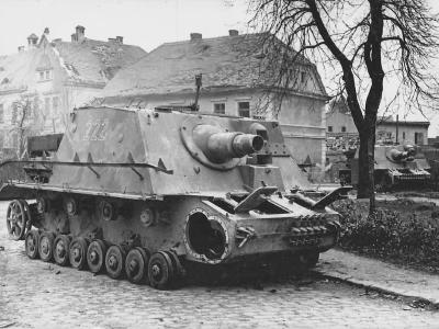 Brummbar number 222 1945