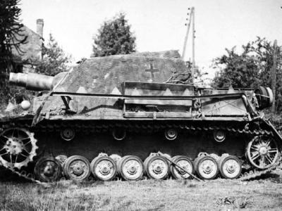 Sturmpanzer IV (mid production) left side