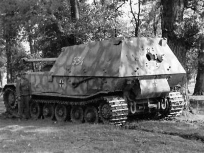 Ferdinand 534 rear view