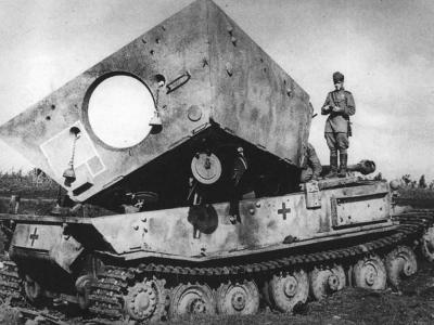 Ferdinand number 323 of the schwere Panzerjäger-Abteilung 653 – Eastern Front 1943