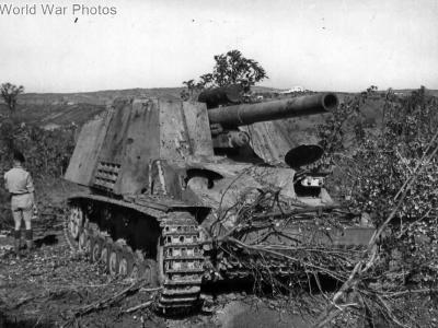 Hummel of the 26 Panzer Division Italy 1944