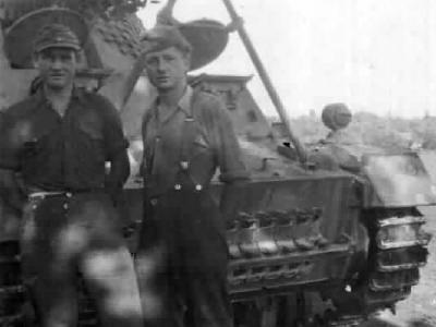 Hummel Sd.Kfz. 165 15cm schwere Panzerhaubitze auf Geschsutzwagen III/IV (Sf)