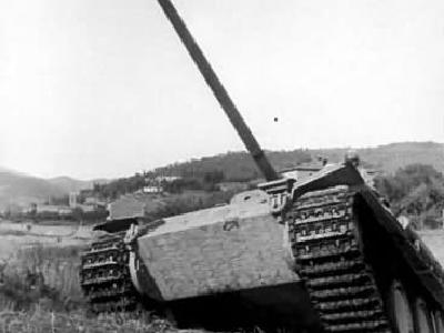 Jagdpanther with zimmerit during field exercises