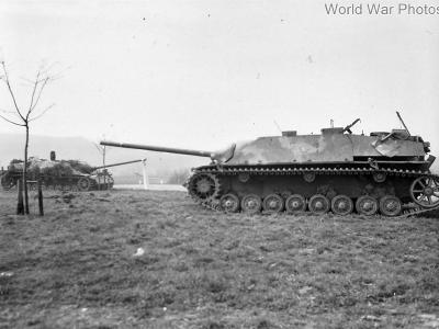 Abandoned Panzer IV/70 near Oberpleis 25 March 1945