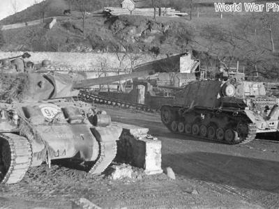Panzer IV/70 (A) captured near Rudlin and M10
