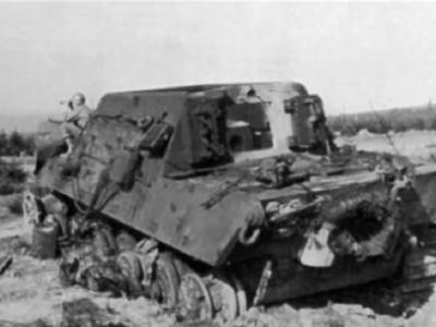 Jagdtiger of the Schwere Panzerjäger-Abteilung 512 rear view