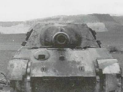 Jagdtiger code X5 of the Schwere Panzerjäger-Abteilung 512 (sPz.Jg.Abt. 512) front view