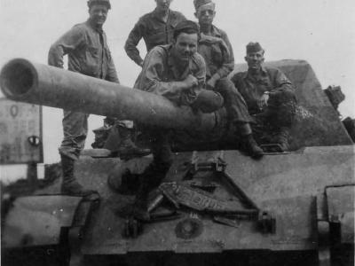 Captured Jagdtiger „323” of the of Schwere Panzerjager Abteilung 653