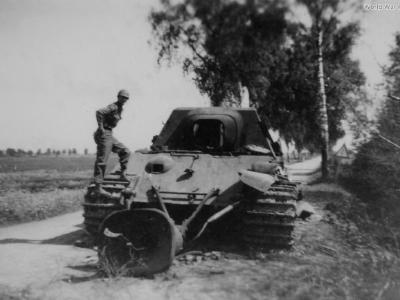 Abandoned Jagdtiger 7