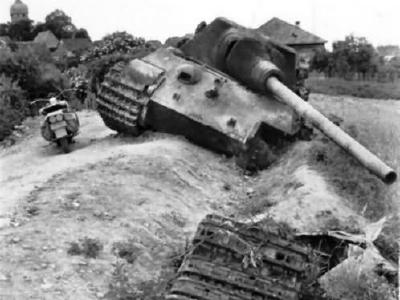 Jagdtiger Panzerjager Tiger Ausf B of Schwere Panzerjager Abteilung 653