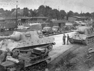 Jagdtigers with the Porsche suspension, Fallingbostel 1944