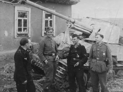 Marder III crew 1945