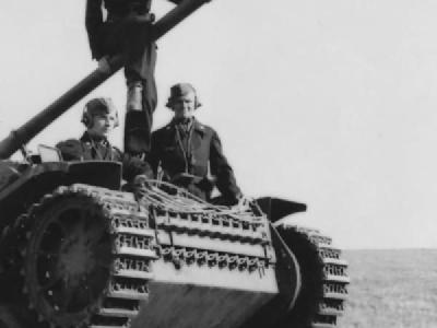 Marder II D and its crew