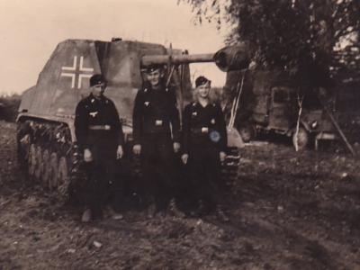 Marder II crew