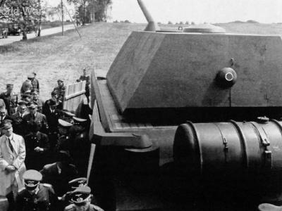 Maus wooden model on display for Adolf Hitler, 14 May 1943