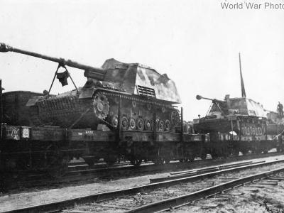 Railway transport of the SPG Nashorn