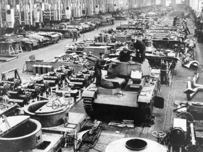 Neubaufahrzeug tank in factory