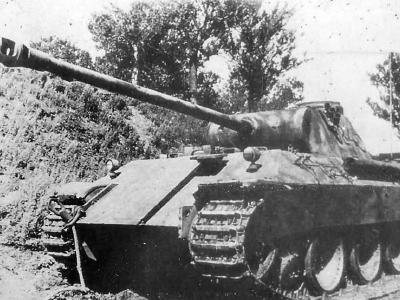 German tank Panther ausf D number 824