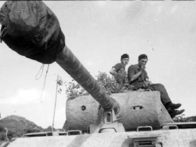 German Panther tank Italy 1944