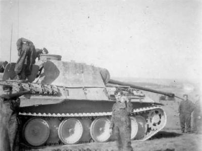 Panther ausf D tank photo 2