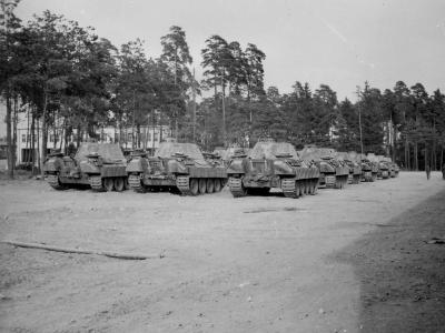 Panther ausf D tanks