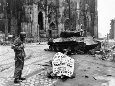 Panther Ausf A tank from II/Panzer Regiment 33, 9th Panzer Division, Cologne Germany 2