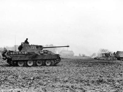 Panzerkampfwagen V Panther number 135 Poland 1944