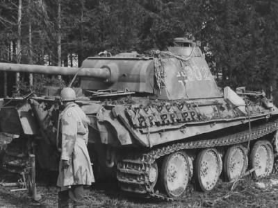 Panther Ausf G tank number 302 of 1st SS Panzer Division Leibstandarte SS Adolf Hitler