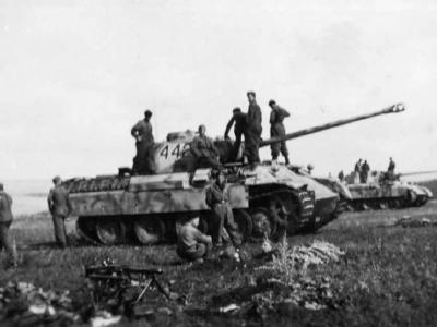 Panzerkampfwagen V Panther number 442