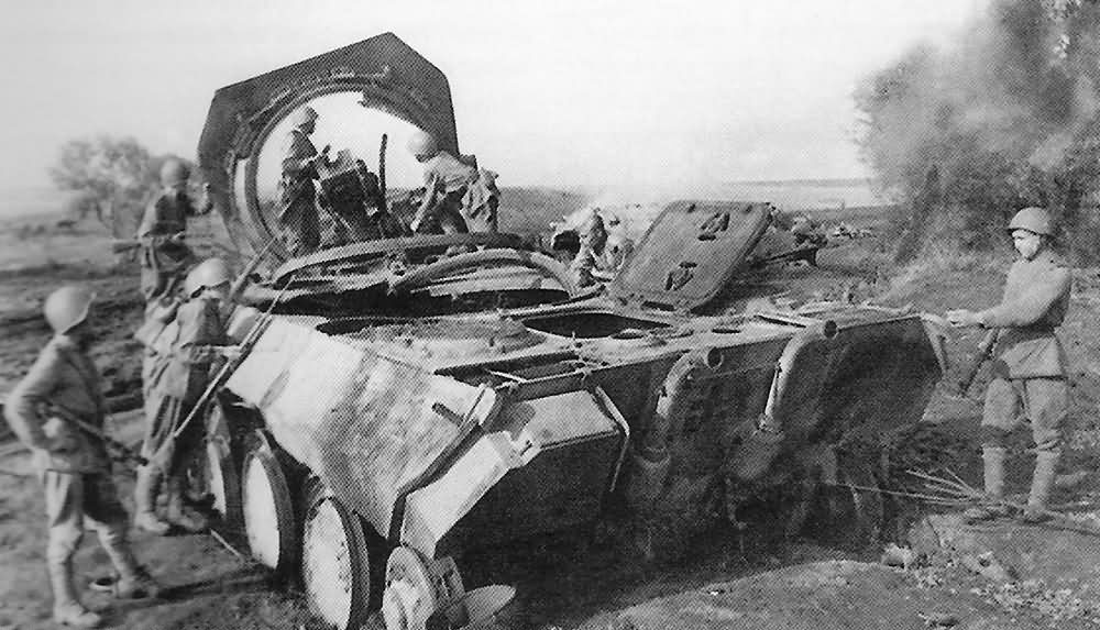 battle of kursk panther tanks