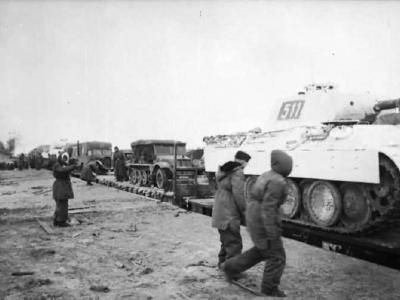 Panther Ausf A tank number 511 winter camouflage 1944