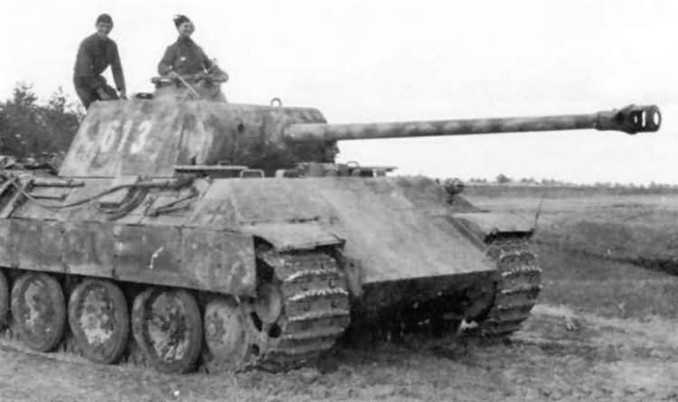 Panther tank number 613 | World War Photos