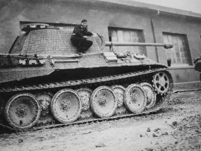 Zimmerit on Panther tank