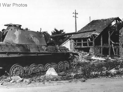 Late Panther Ausf G 221 2