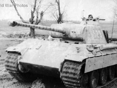 Panther tank 523 of the Panzer Grenadier Division Großdeutschland