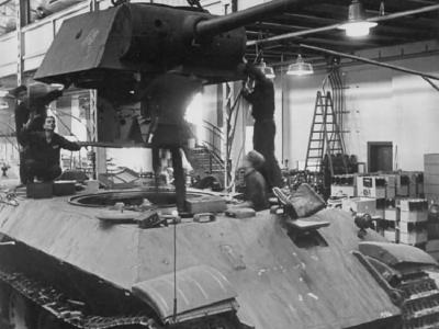 Panther Ausf D, turret getting fitted at the factory