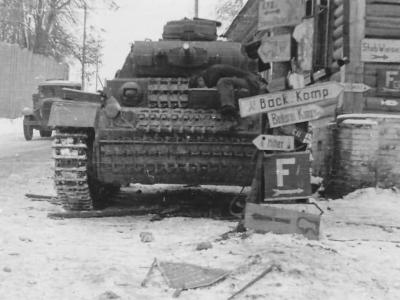Panzer III and German road signs – Soviet Union