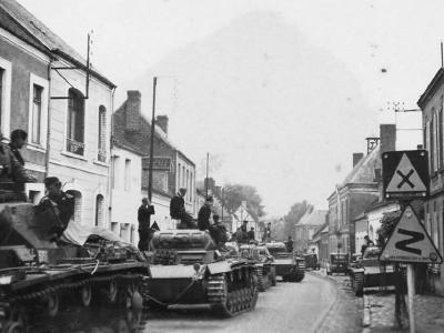 A column of Panzer III in France, 1940
