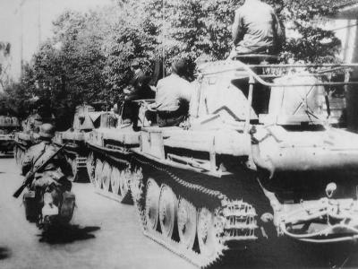Panzer 38(t) tanks of the Panzer Regiment 25, 7th Panzer Division, Eastern Front June 1941