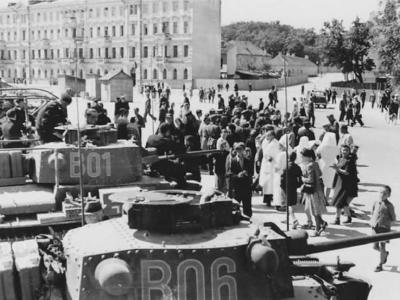 Command Panzer 38(t) tanks B06 B01