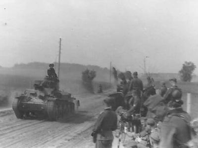 Panzer 38(t) with trailer – Eastern Front Dunaburg Pleskau 1941