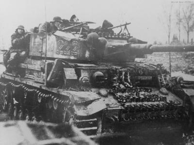 Panzer IV 222 Kurland 1945
