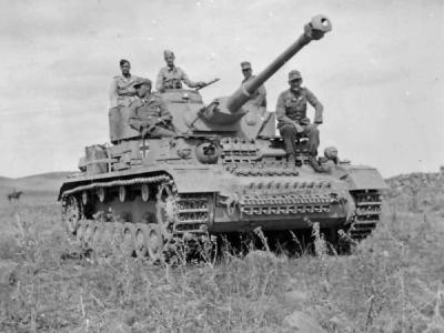 Panzer IV Ausf G front view