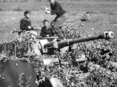 Camouflaged Panzer IV Ausf G