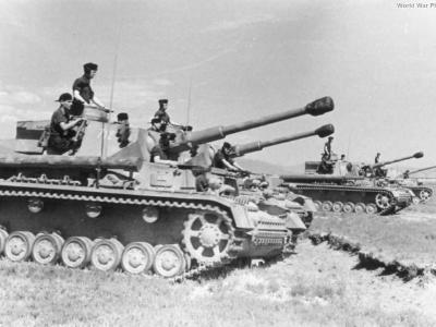 Panzer IV Ausf G 712 of 1. Panzer Division in Greece