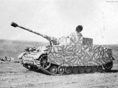 Panzer IV Ausf H 16
