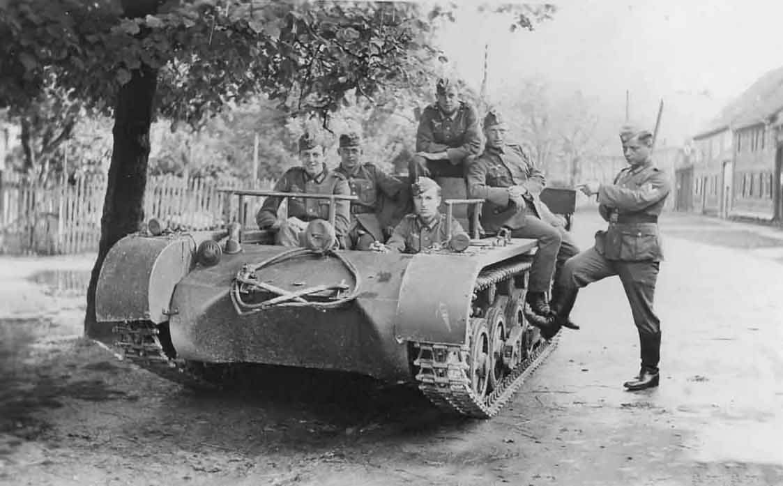 PzKpfw I ohne Aufbau | World War Photos