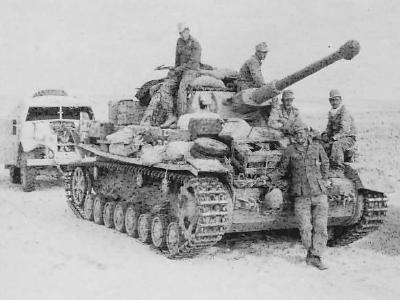 Panzer IV DAK and Beute Truck